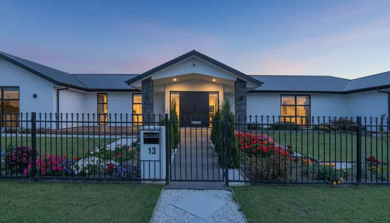 13 Rosalind Avenue, Darfield