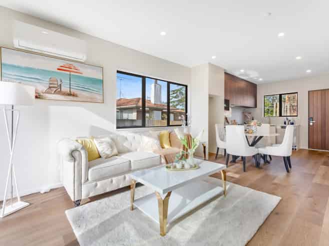 2/140 Edgewater Drive, Pakuranga