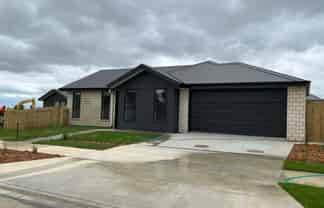 58 Waruhia Crescent, Rototuna North