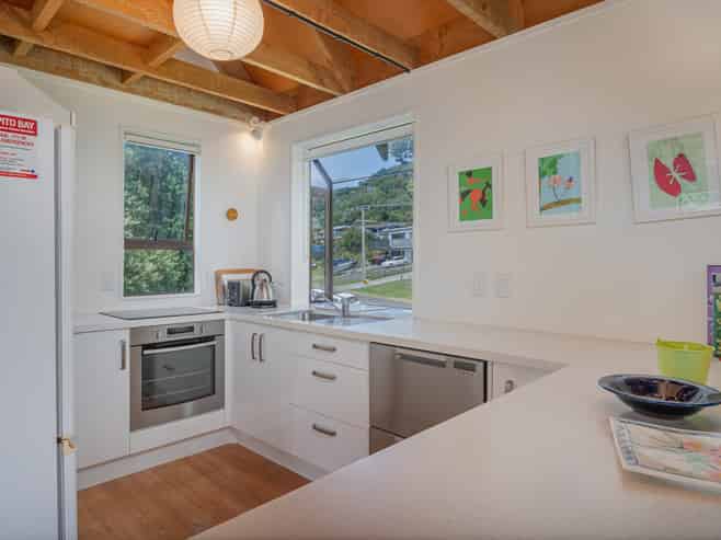 863 Black Jack Road, Opito Bay