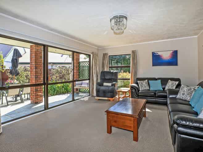 9 Matthews Place, Taradale