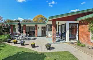 9 Matthews Place, Taradale