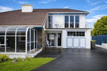 21 Lyndhurst Road, Te Atatu South