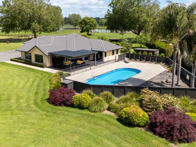 1/1080 Kaipaki Road, Cambridge