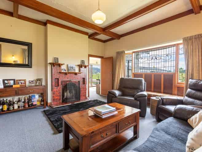 211 River Road, Kumeroa