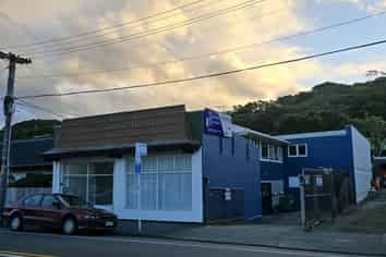 City fringe office and workshop space