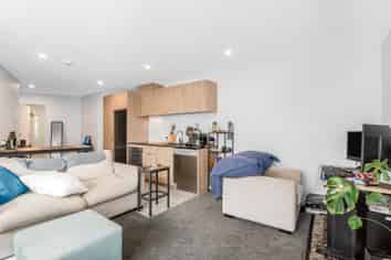 E1105/160 Victoria Street, Te Aro