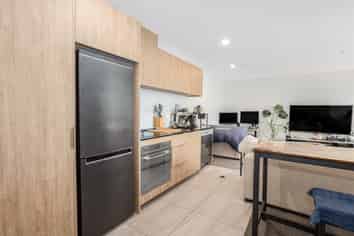 E1105/160 Victoria Street, Te Aro