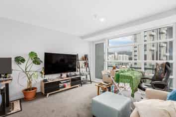 E1105/160 Victoria Street, Te Aro
