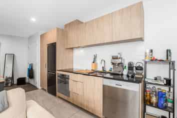 E1105/160 Victoria Street, Te Aro