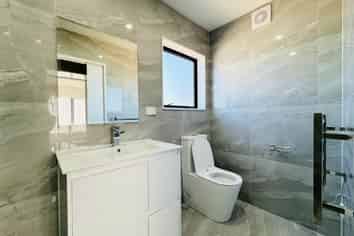 66A Maplesden Drive, Clendon Park