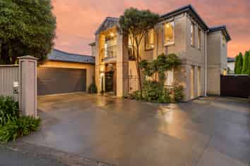 137 Centaurus Road, Saint Martins