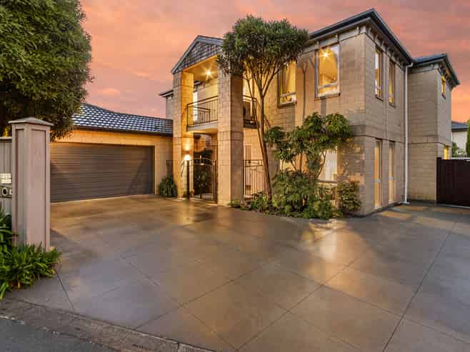 137 Centaurus Road, Saint Martins