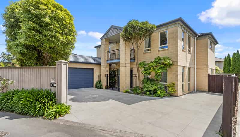 137 Centaurus Road, Saint Martins