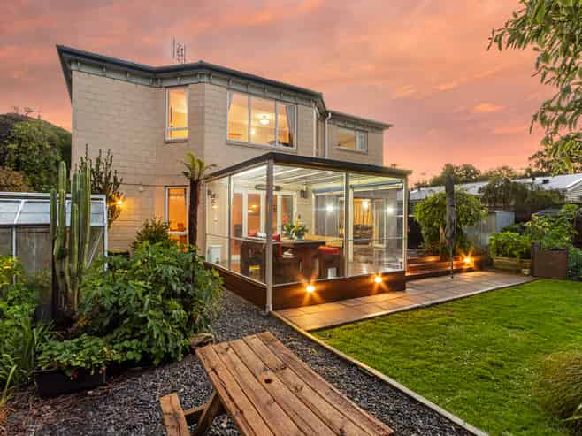 137 Centaurus Road, Saint Martins