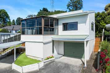 9A Stephen Lysnar Place, Hillsborough
