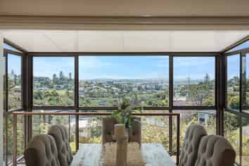 9A Stephen Lysnar Place, Hillsborough