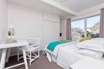 3/4 Quentin Avenue, Epsom