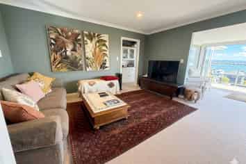 24 Surf Road, Stanmore Bay