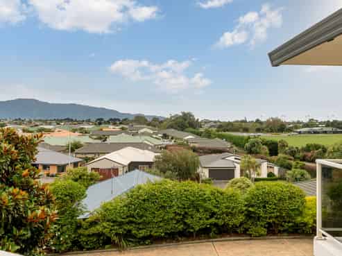 91 Realm Drive, Paraparaumu