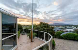 91 Realm Drive, Paraparaumu