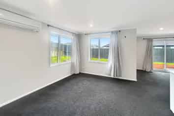 9 Mediterranean Grove, Fitzherbert