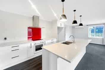 9 Mediterranean Grove, Fitzherbert