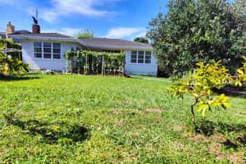 55 Williamson Avenue, Belmont