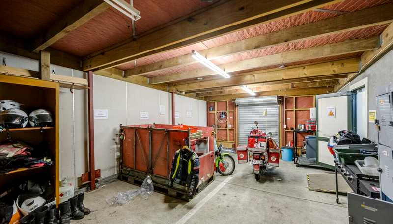 309  Avenue Road East, Hastings