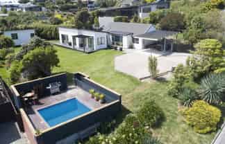 147 Soleares Avenue, Mount Pleasant