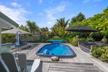 33A Clydesdale Avenue, Somerville