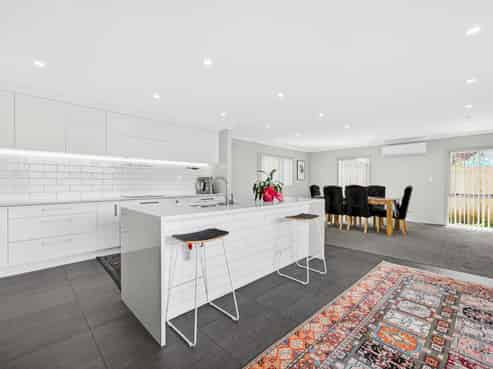 37 Riverglade Parkway, Te Atatu South