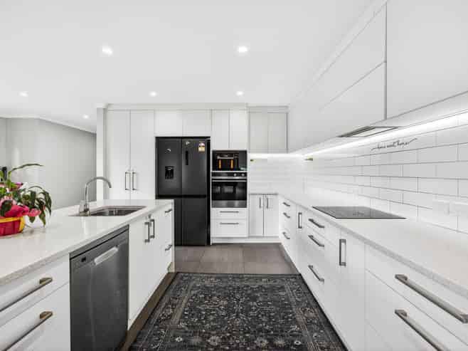 37 Riverglade Parkway, Te Atatu South