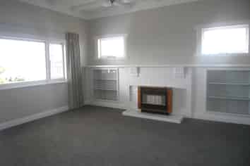 13 Lloyd Ave, Mount Albert