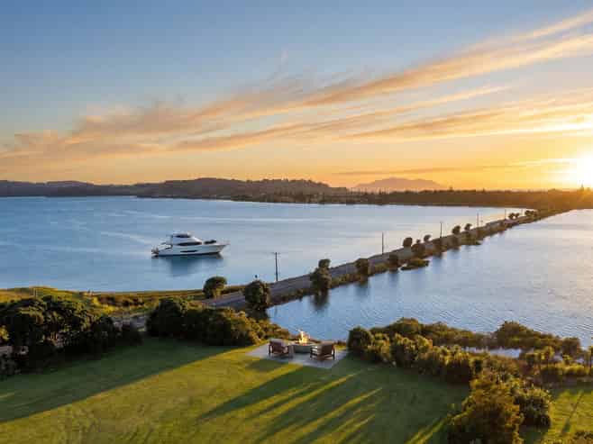 328 Omaha Flats Road, Omaha