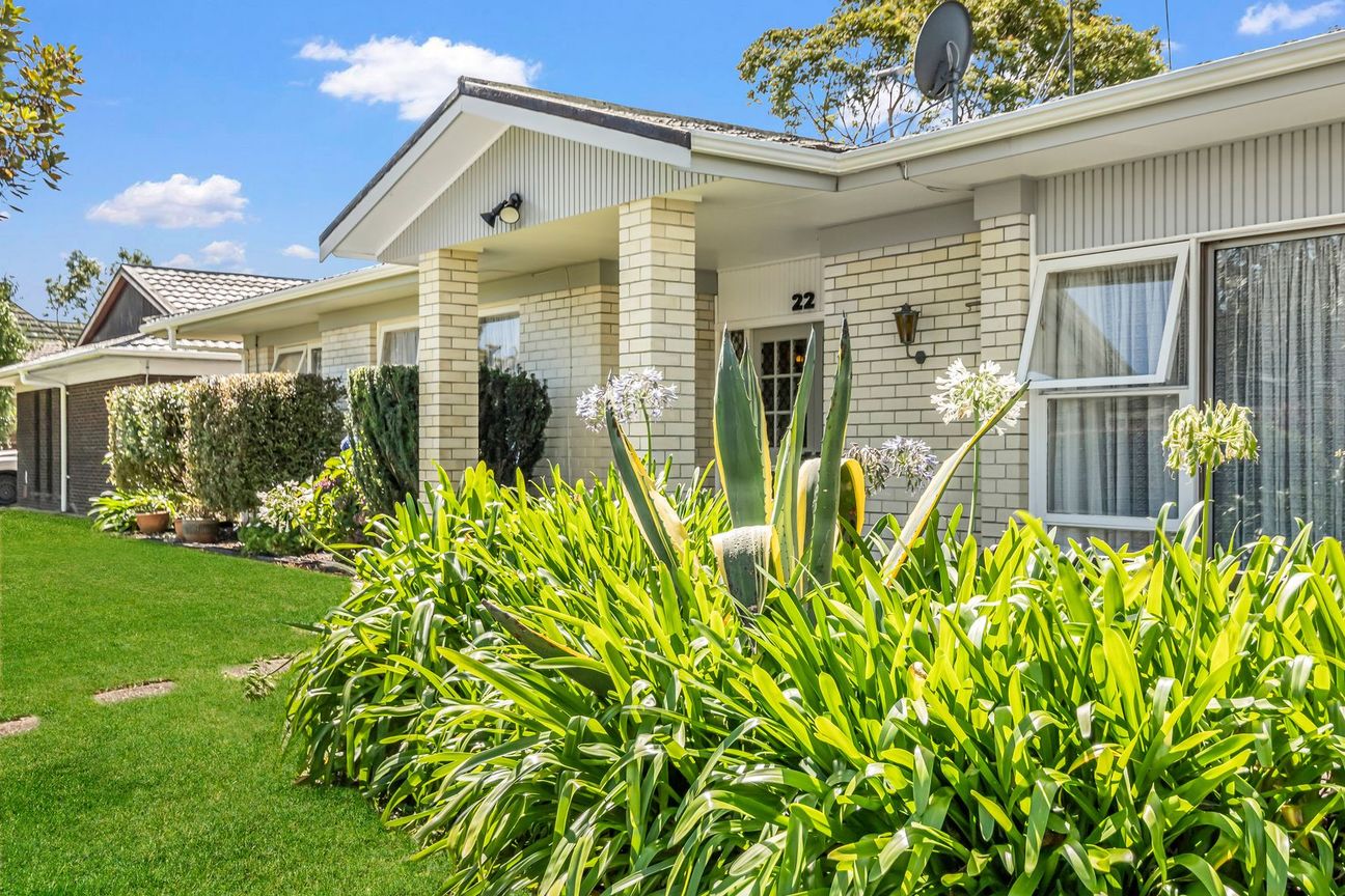 First Time on the Market in 40 Years! - Vista 2