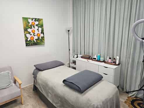 Beauty Salon or Offices for Lease