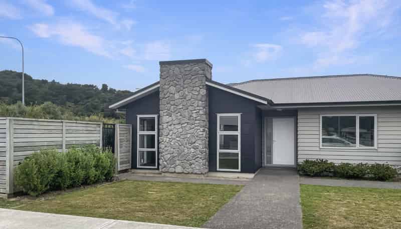 1 Grovedale Square, Wainuiomata