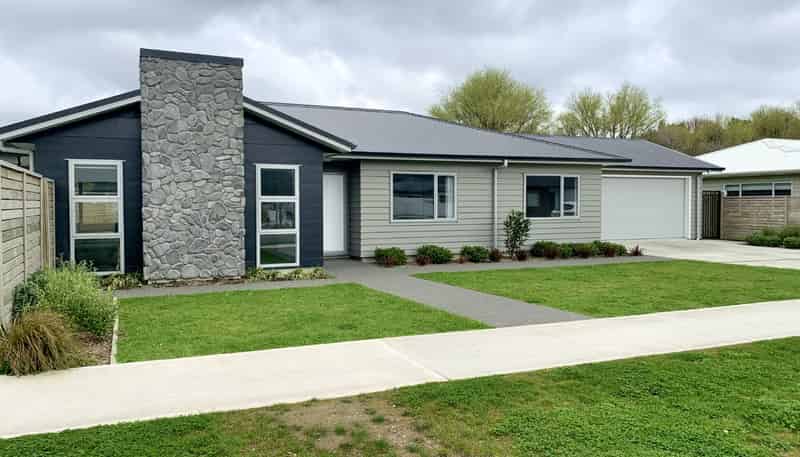 1 Grovedale Square, Wainuiomata