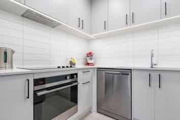 808/6 Waikumete Road, Glen Eden