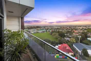 808/6 Waikumete Road, Glen Eden