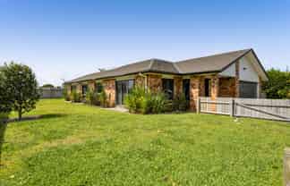 8 County Drive, Hawera