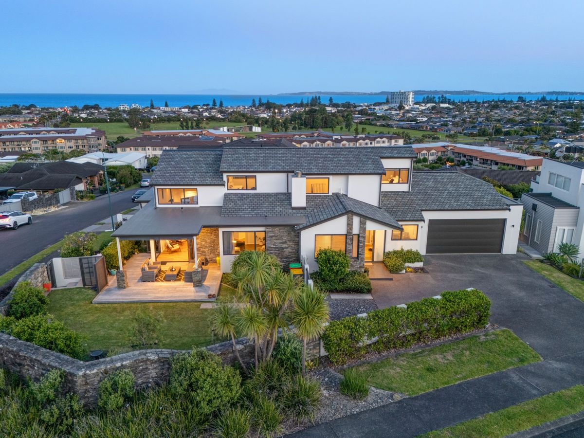 57 The Ritz, Orewa, Rodney, Auckland - Photo 1