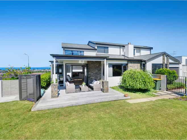 57 The Ritz, Orewa