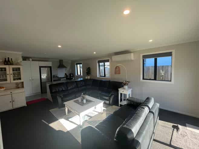 10 Haddonstone Avenue, Rototuna North