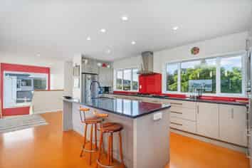99 Captain Cook Road, Cooks Beach