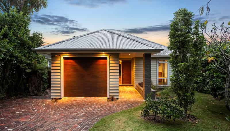 21 Hamon Avenue, Three Kings