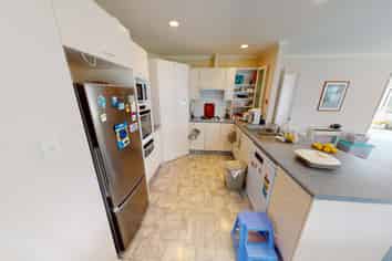 1 Warwick Place, Springvale