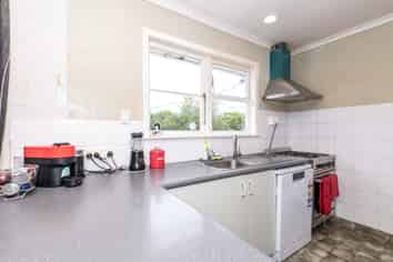 5 The Strand, Wainuiomata