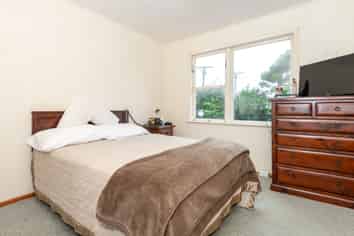 5 The Strand, Wainuiomata